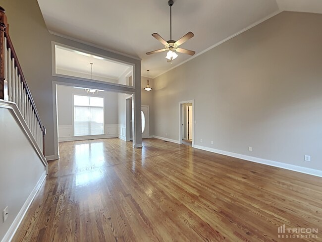 Building Photo - 2112 Parliament Dr