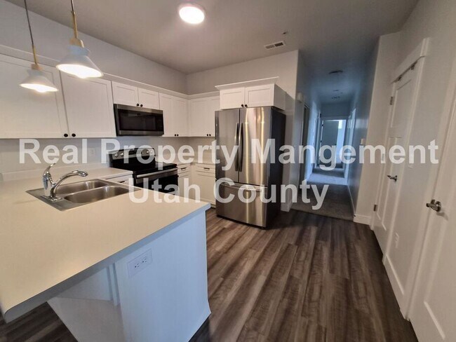 Foto del edificio - 3323 Hardman Way