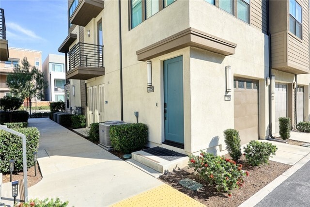 Building Photo - 11026 Momentum Dr