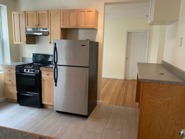 Foto del edificio - HOT NORTH END LISTING!!!!