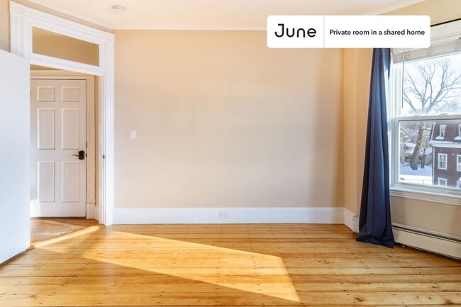 Foto del edificio - Room in Shared 4 bed/1 bath home