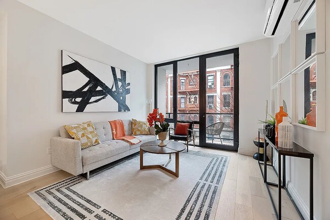 Building Photo - 127 W 112th St