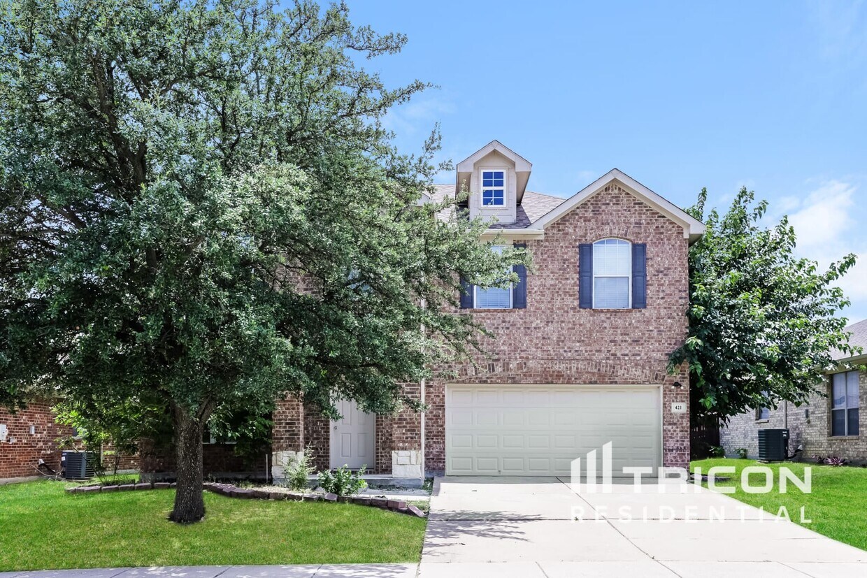 Foto principal - 421 Emerald Creek Dr