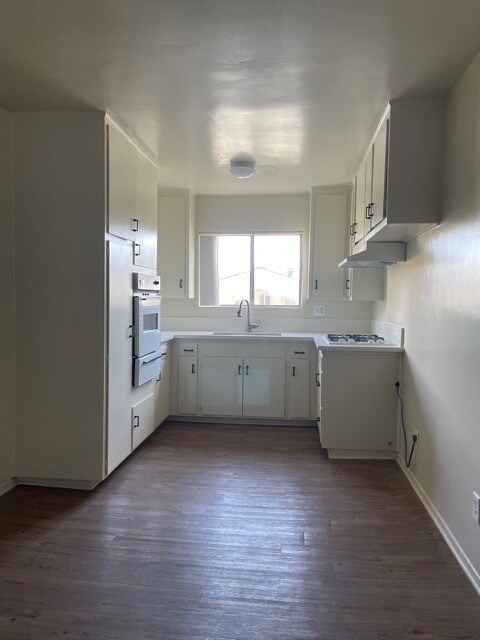 UNIT #302 - 537 S Wilton Pl