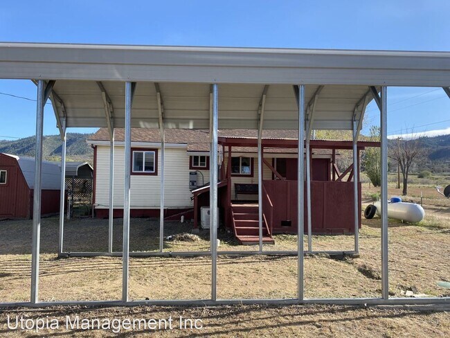 Building Photo - 2 br, 1 bath House - 450-060 Hwy 395