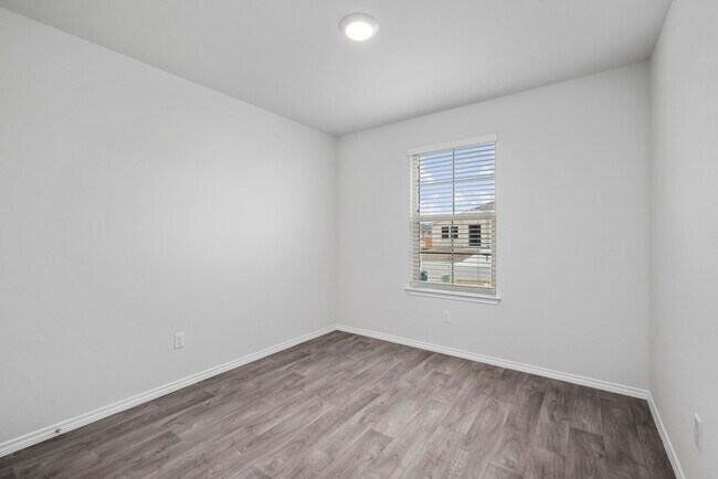 Foto del edificio - 1306 Eaton Dr