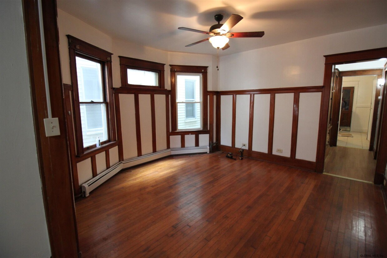 Primary Photo - 60 Morris St