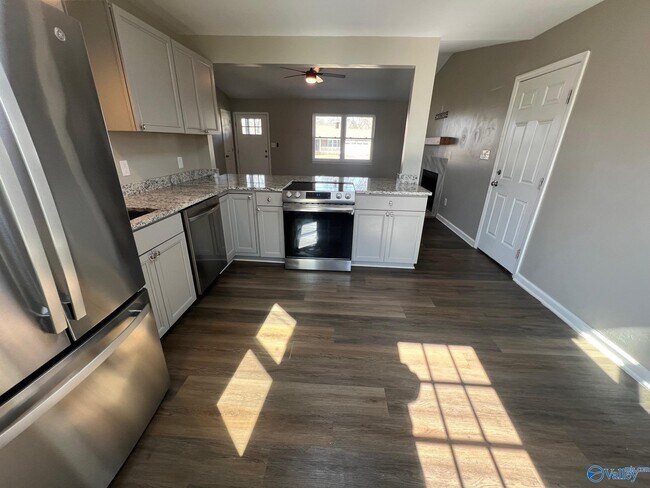 Foto del edificio - 132 Mandy Dr