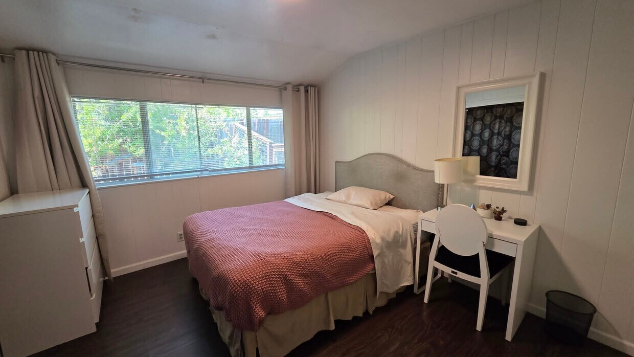 Foto del edificio - 4038 Cowell Rd