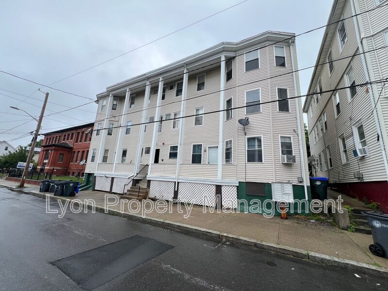 Primary Photo - 31 Greeley St