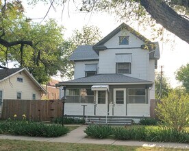 Building Photo - 1647 S Main St