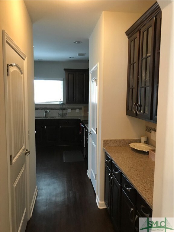 Foto del edificio - 109 Richmond Walk Dr