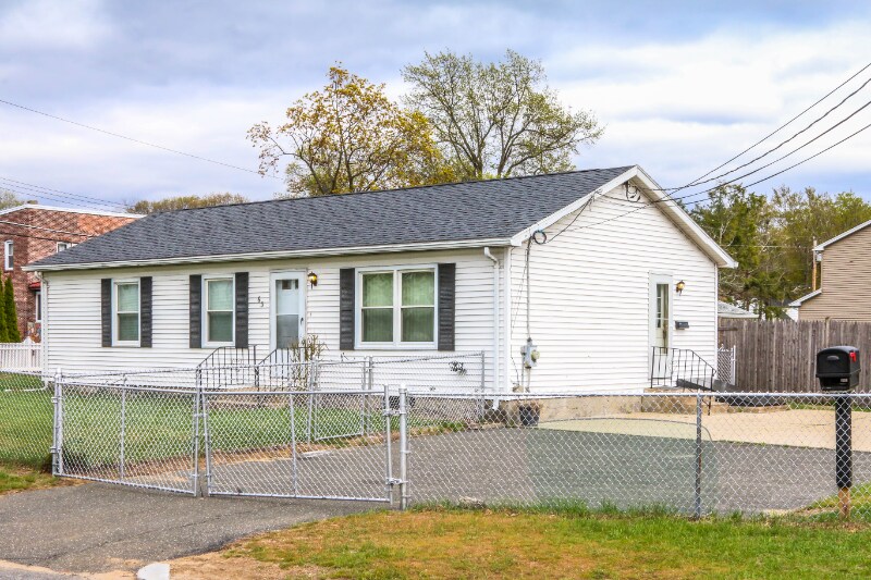 63 Van Ness St, Springfield, MA 01107 House Rental in Springfield, MA