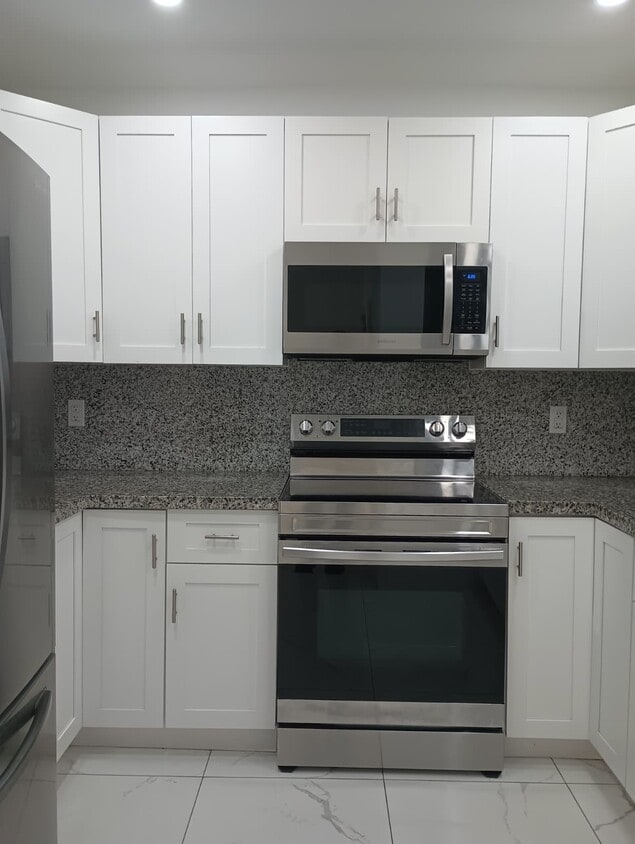 Photo - 3820 E 9th Ln (Hialeah, FL)