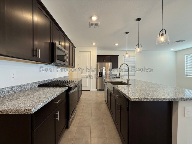 Building Photo - 4169 W Jeanette Ln