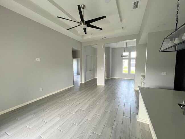 Foto del edificio - 1862 Castillo St