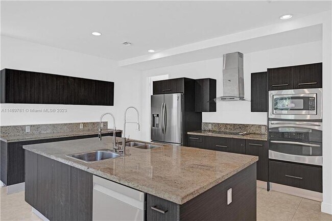 Building Photo - 3547 Forest View Cir