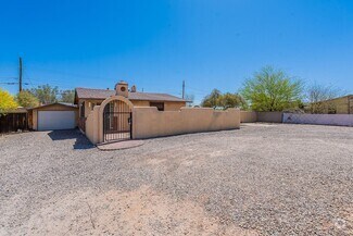 Building Photo - 3118 N Santa Rita Ave