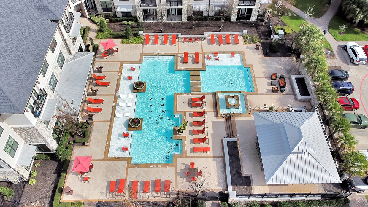 Pool - 17116 Harpers Trce