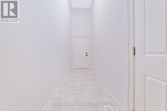 Photo du bâtiment - 16 Alan Williams Trl