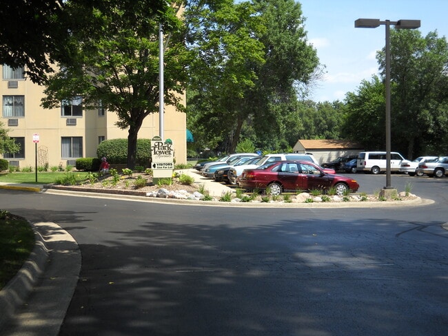 Building Photo - Park Towers Apartments