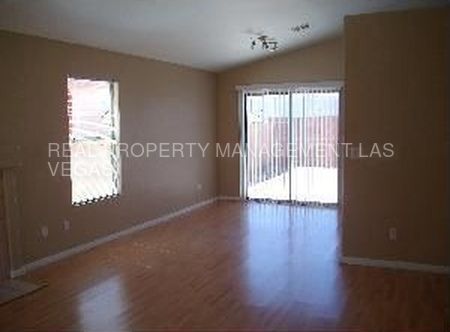 Foto del edificio - 9355 Washed Pebble Ave