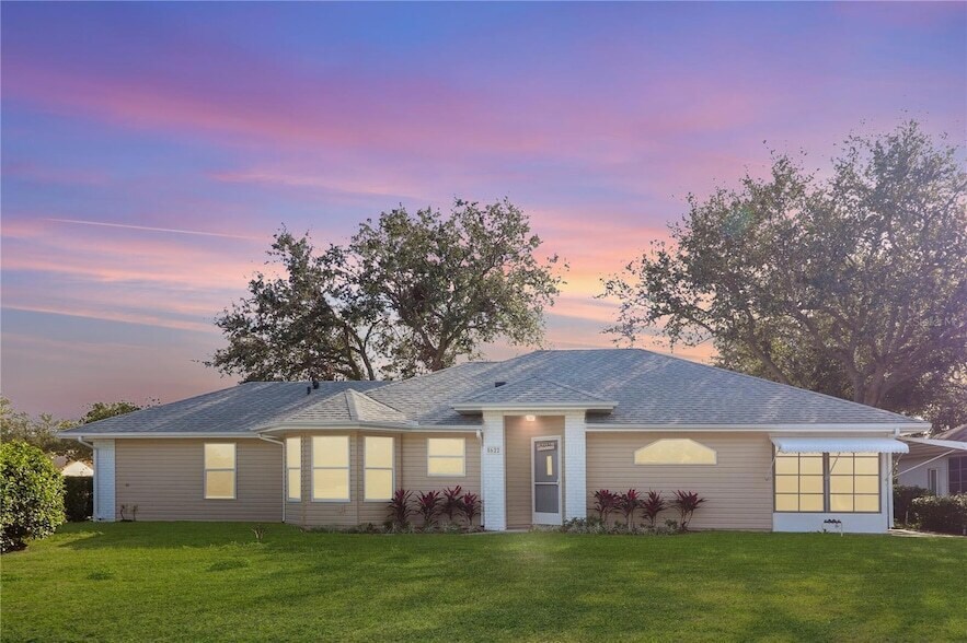 Foto principal - 5622 King James Ave