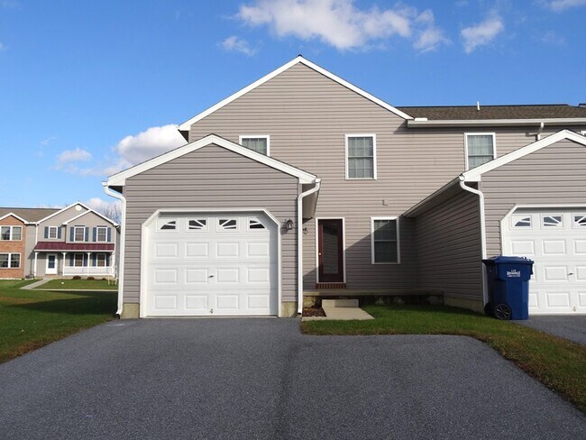 Building Photo - 62 Gable Dr