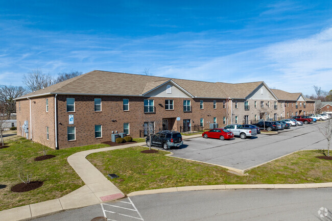 Building Photo - Sumner Gardens Apartments