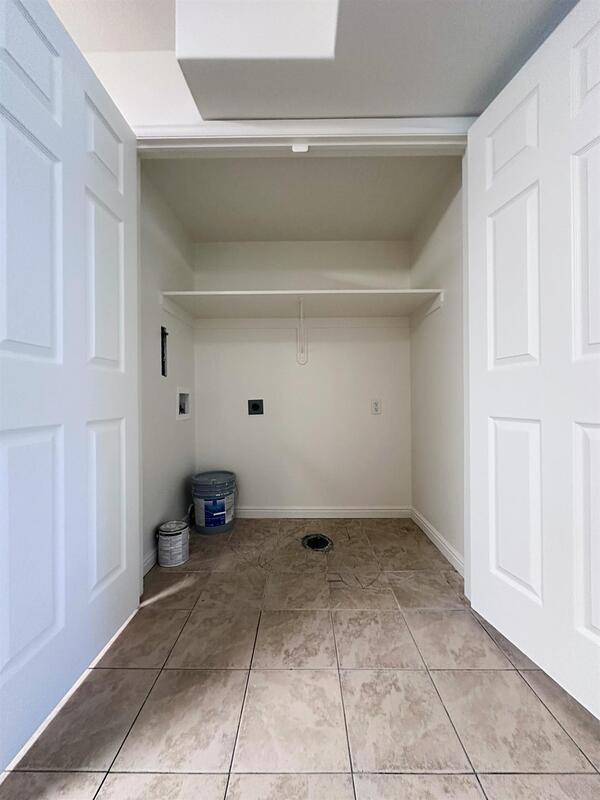 Building Photo - 2541 W 500 N