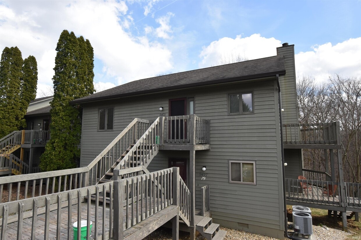 9431 S Pointe Retreat Dr Unit 80, Bloomington, IN 47401 Condo for Rent in Bloomington, IN