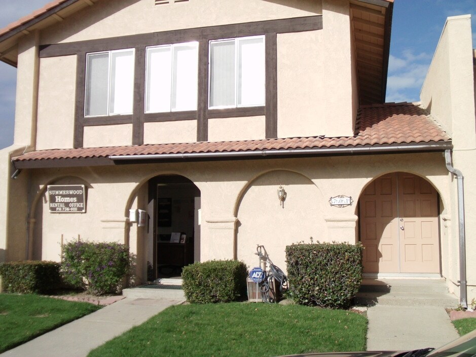 Foto principal - Summerwood Townhome Apartments