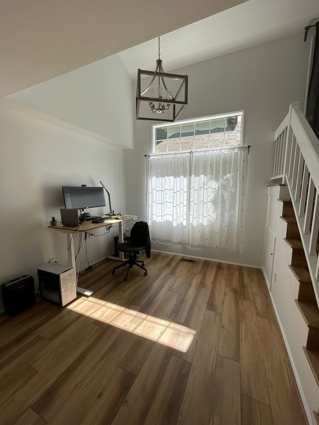 Family Space/Den - 24333 SE 42nd St