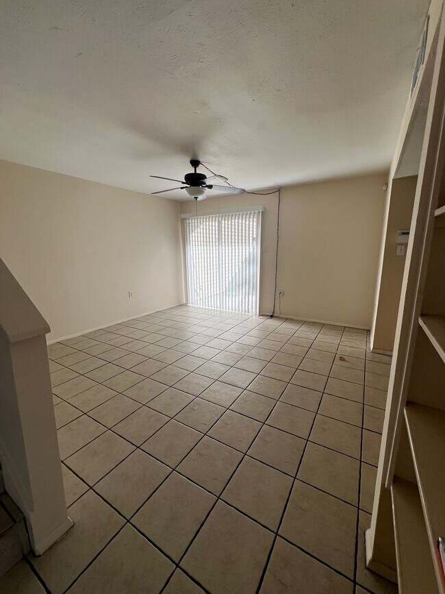 Foto del edificio - Charming 2-Bedroom, 2-Bathroom Condo — Prime Orlando Location!