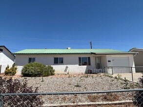 Building Photo - 2620 N Mossman Dr