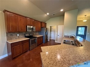 Building Photo - 2011 Sungate Dr