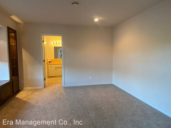 Building Photo - 4 br, 3 bath House - 675 Patricia Street