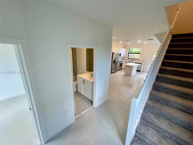 Foto del edificio - 20671 NE 7th Pl