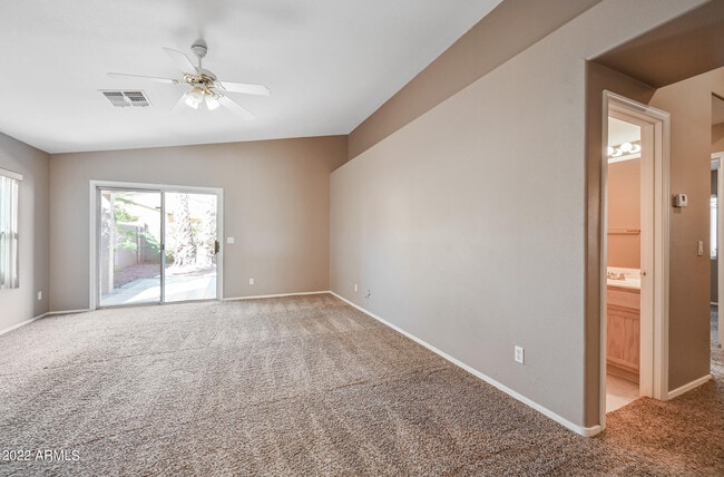 Building Photo - 858 E Monterey St