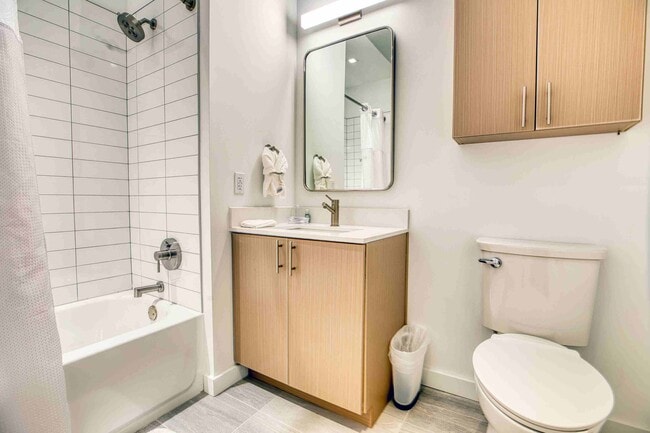 Interior Photo - Hamilton Crossing