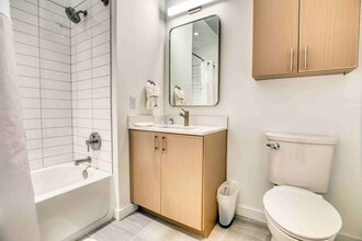 Interior Photo - Hamilton Crossing