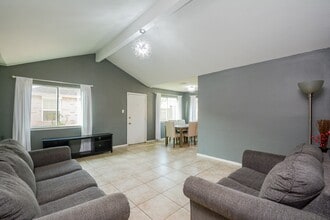 Building Photo - 8607 Crystal Cove Ct Building Photo - 8607 Crystal Cove Ct