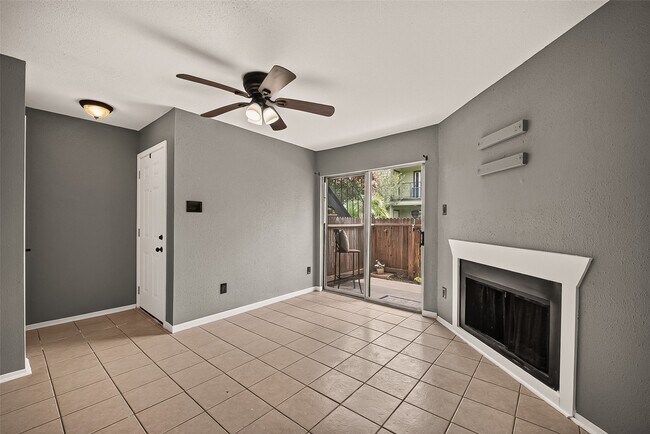 Foto del edificio - 18800 Egret Bay Blvd