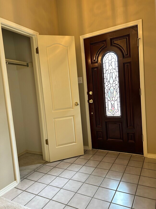 Foto del edificio - 5706 Quail Crown