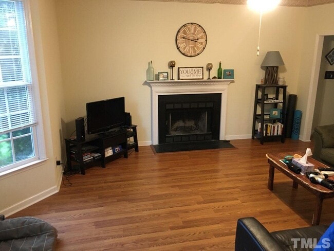 Building Photo - 203 Caraway Ln
