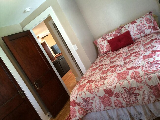 Bedroom 2 - 129 Middle Ave