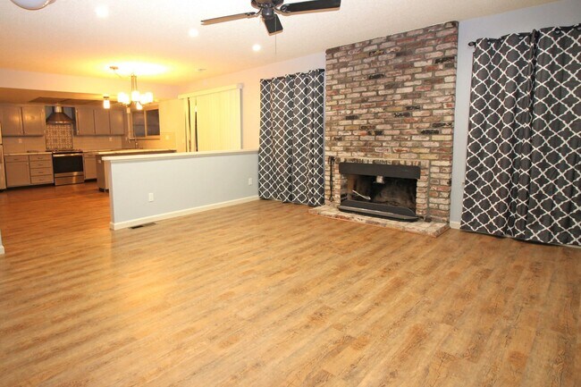 Foto del edificio - 3 Bedroom Home in Rincon Valley