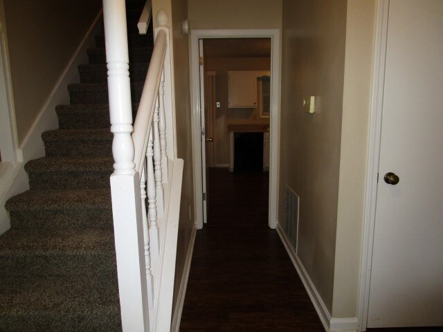Foto del edificio - 220 Brolley Woods Drive