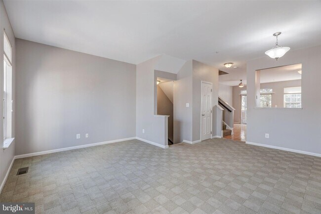 Building Photo - 5140 Donovan Dr