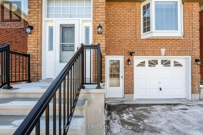 Building Photo - 45 Roughley St